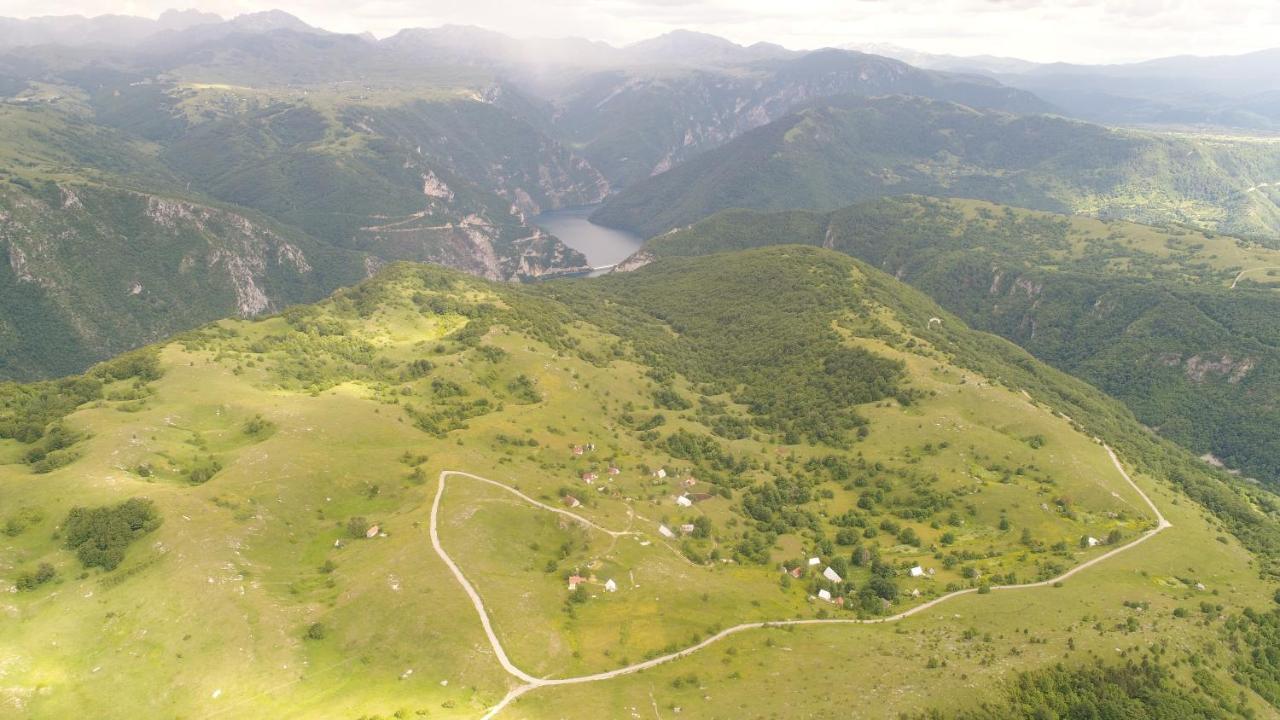 Suri Konuk evi Plužine Dış mekan fotoğraf