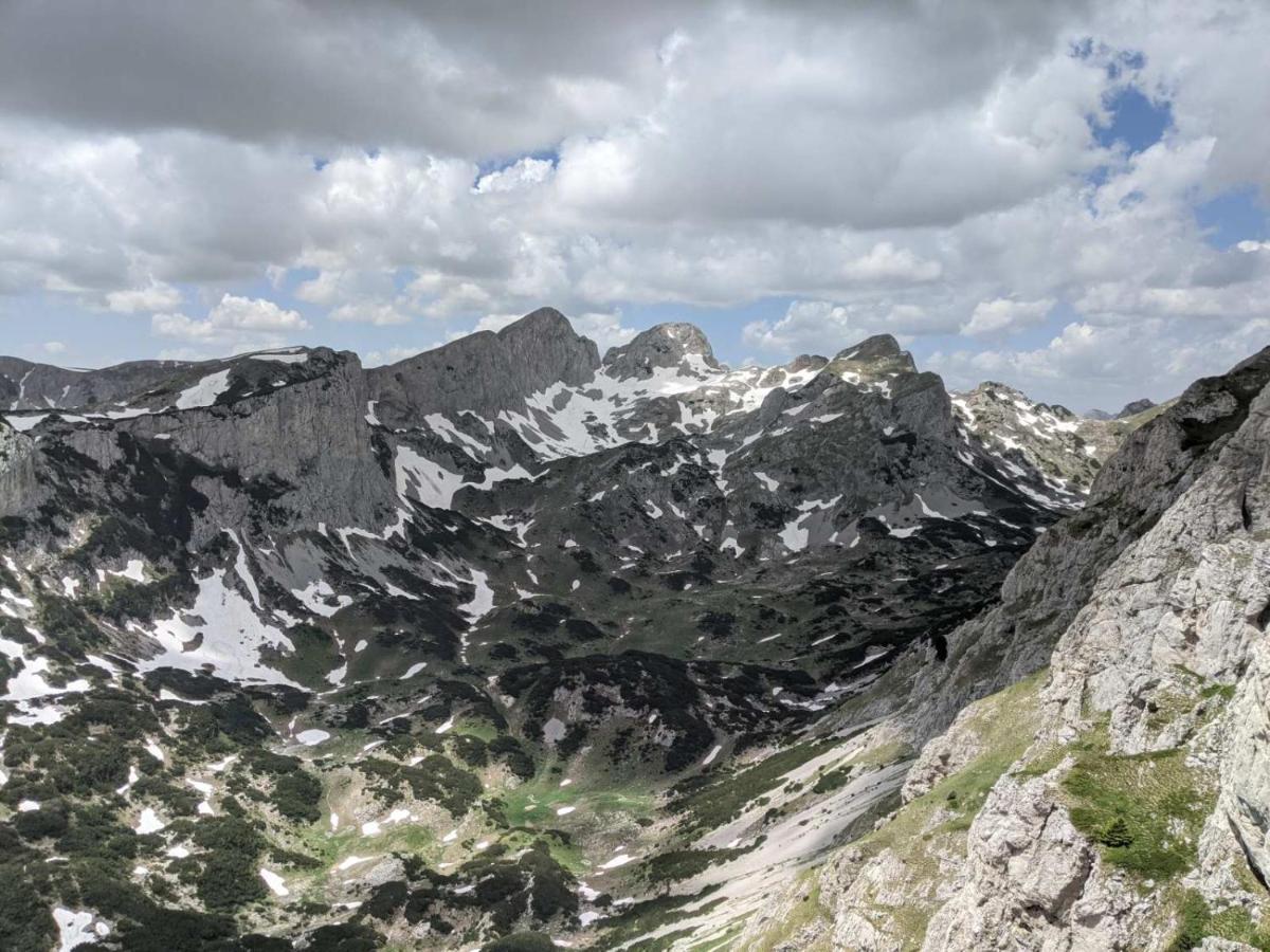 Suri Konuk evi Plužine Dış mekan fotoğraf