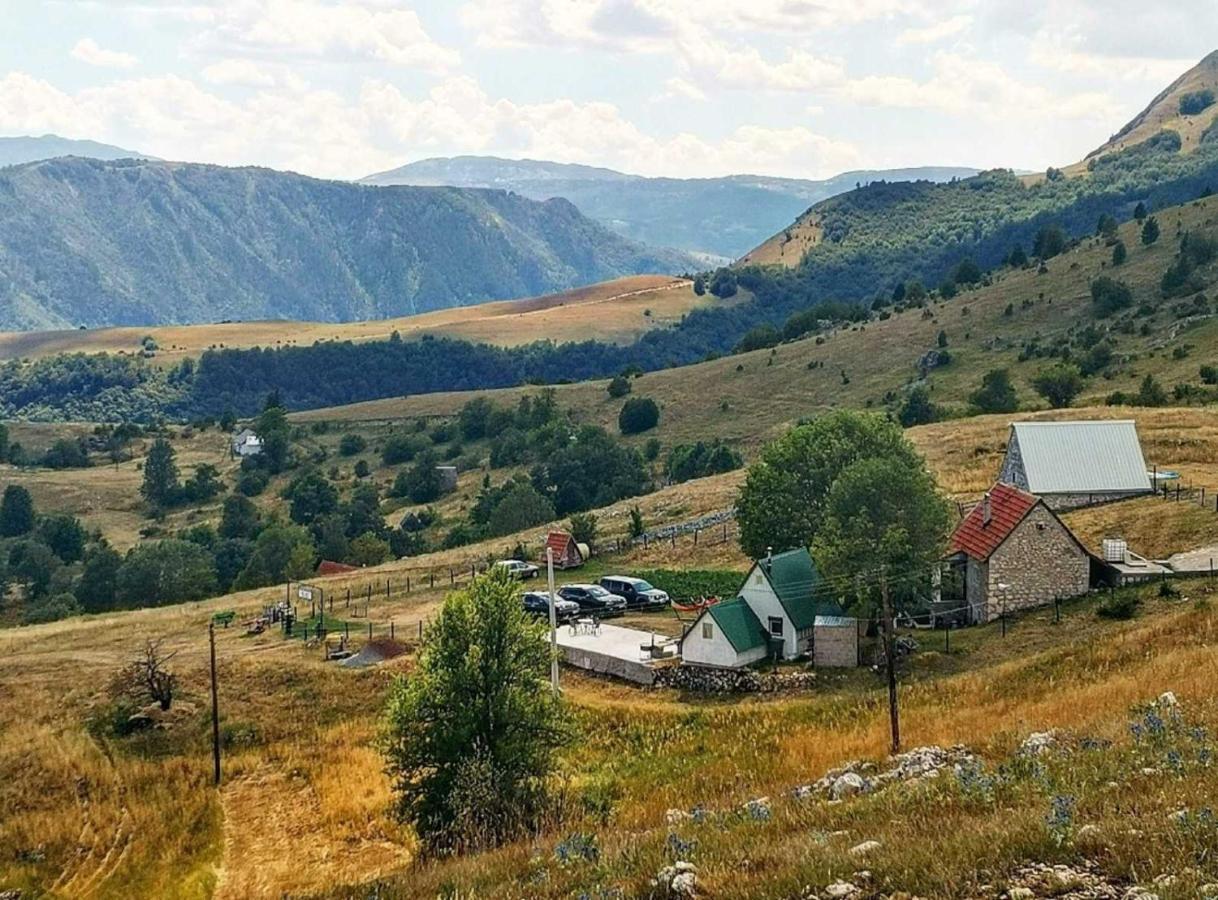 Suri Konuk evi Plužine Dış mekan fotoğraf