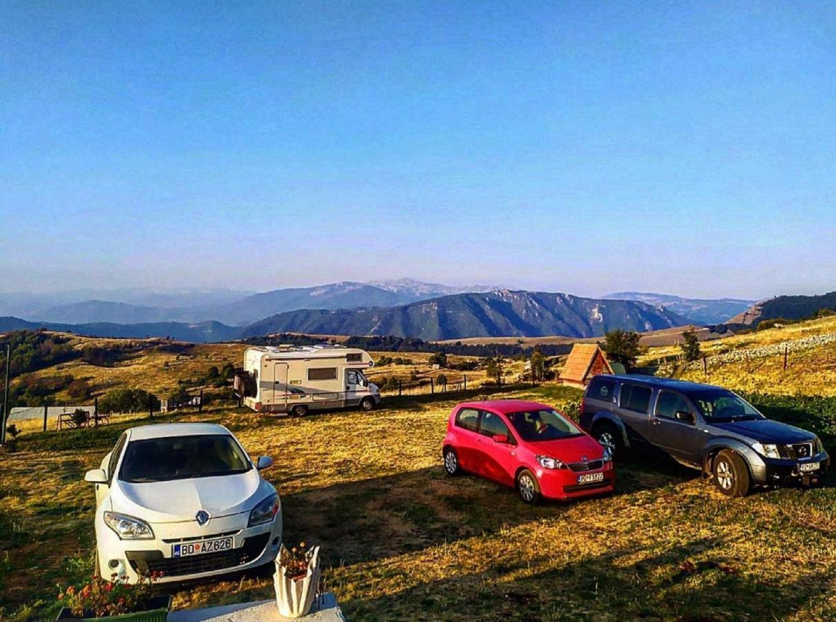 Suri Konuk evi Plužine Dış mekan fotoğraf